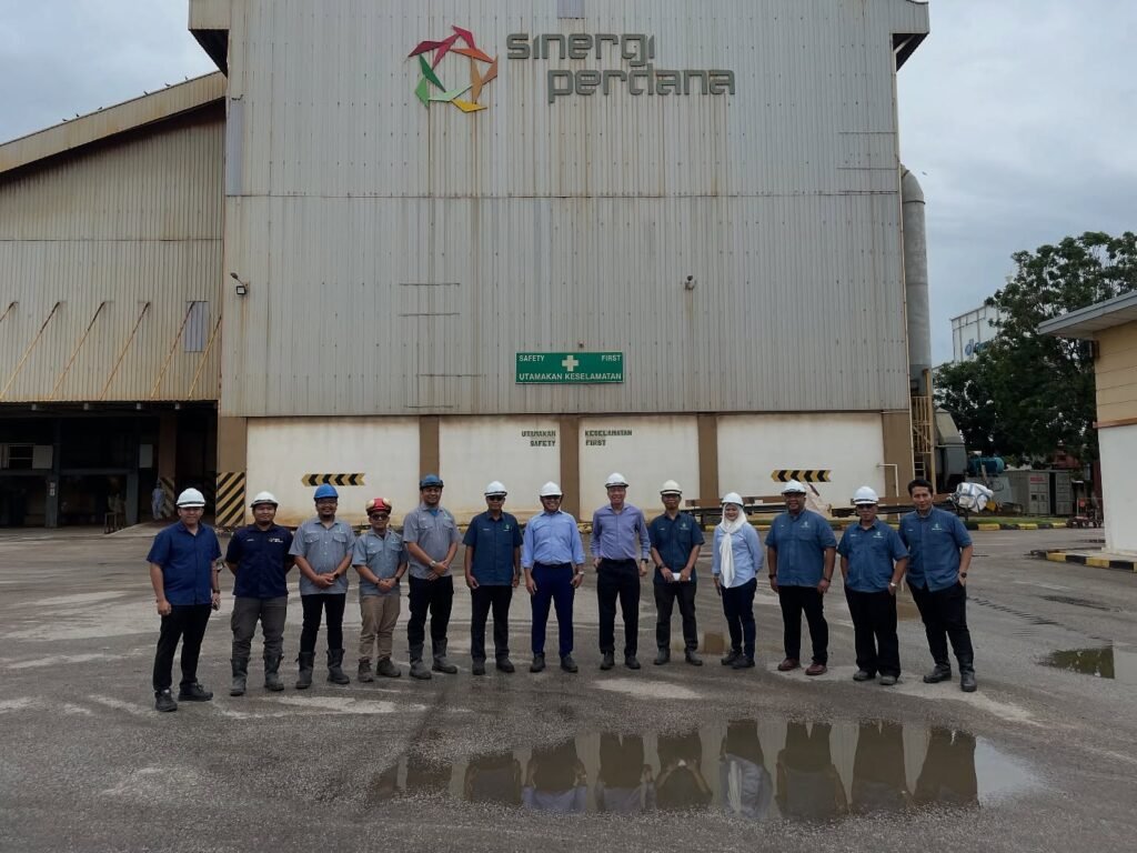 SINERGI PERDANA SDN. BHD. (SPSB) MENERIMA KUNJUNGAN DARIPADA PENGERUSI LEMBAGA PENGARAH, YBRS. ENCIK AHMAD NAZIB BIN JOHARI KE KILANG BAJA SINERGI PERDANA SDN. BHD.